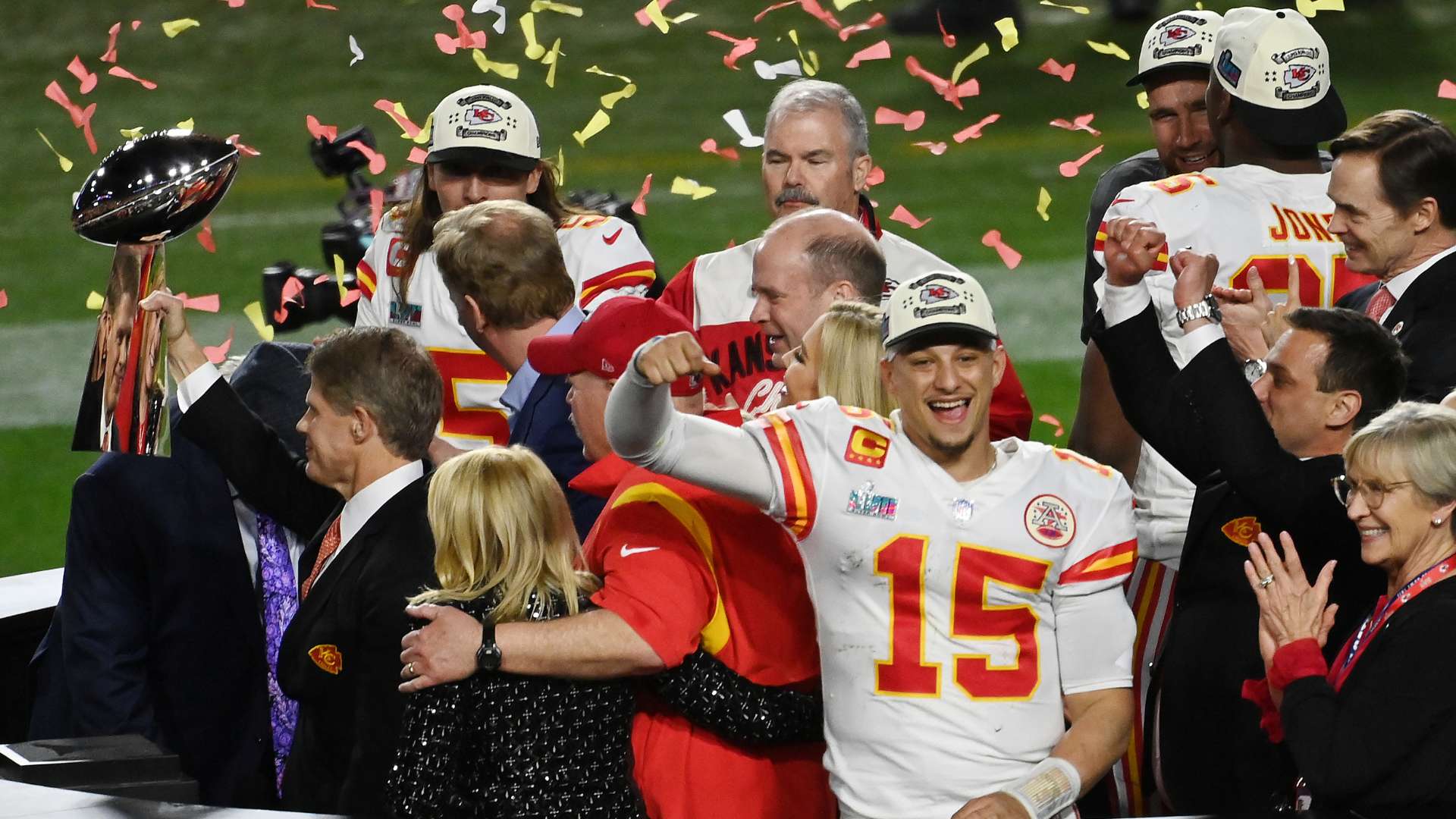 中国足协主席宋凯与亚足联主席萨尔曼举行重要会面